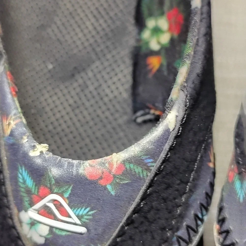Vintage Reef Men's Fanning Thong Flip Flop Bottle Opener Sandals Floral 12?‎ 04